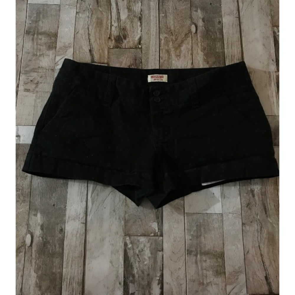 Mossimo size 1 black shorts!